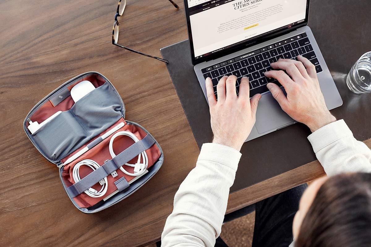 Bellroy Tech Kit (Tech Accessories Organizer, Zipper Pouch) - Bronze