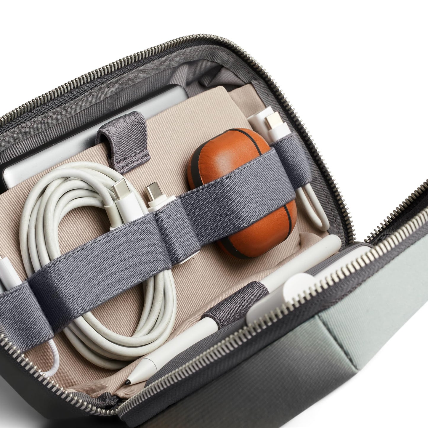 Bellroy Tech Kit, tech Accessories Zip Pouch (Power Bank, Phone Charger, Cables, Earbuds) - Eucalyptus