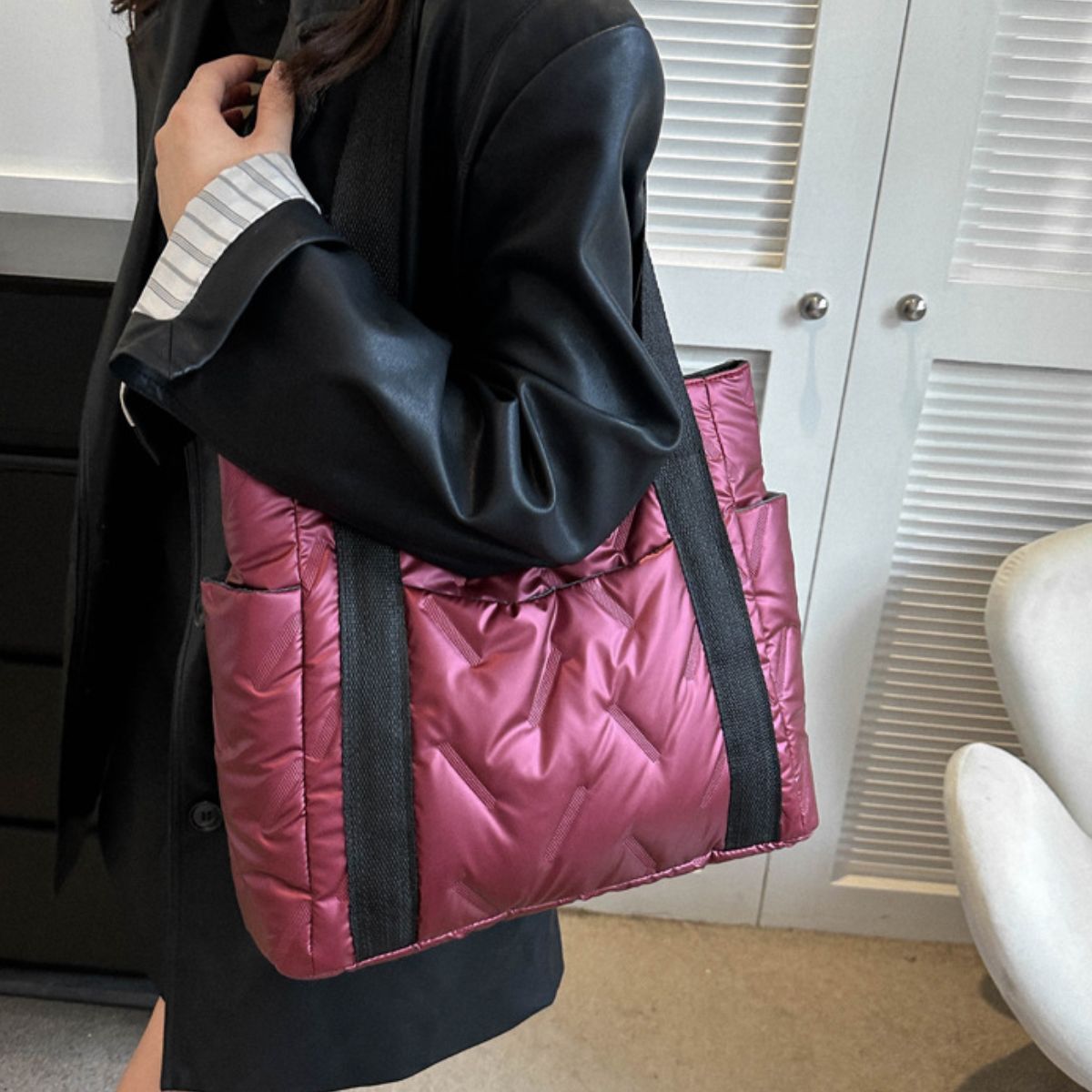 Cabernet Puffer Tote Bag with Zipper and External Pockets